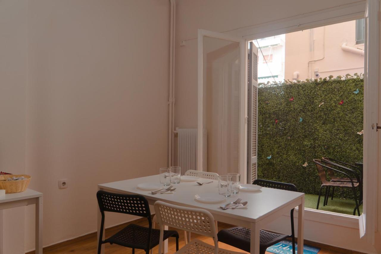 Apartment In Center Of Атина Екстериор снимка