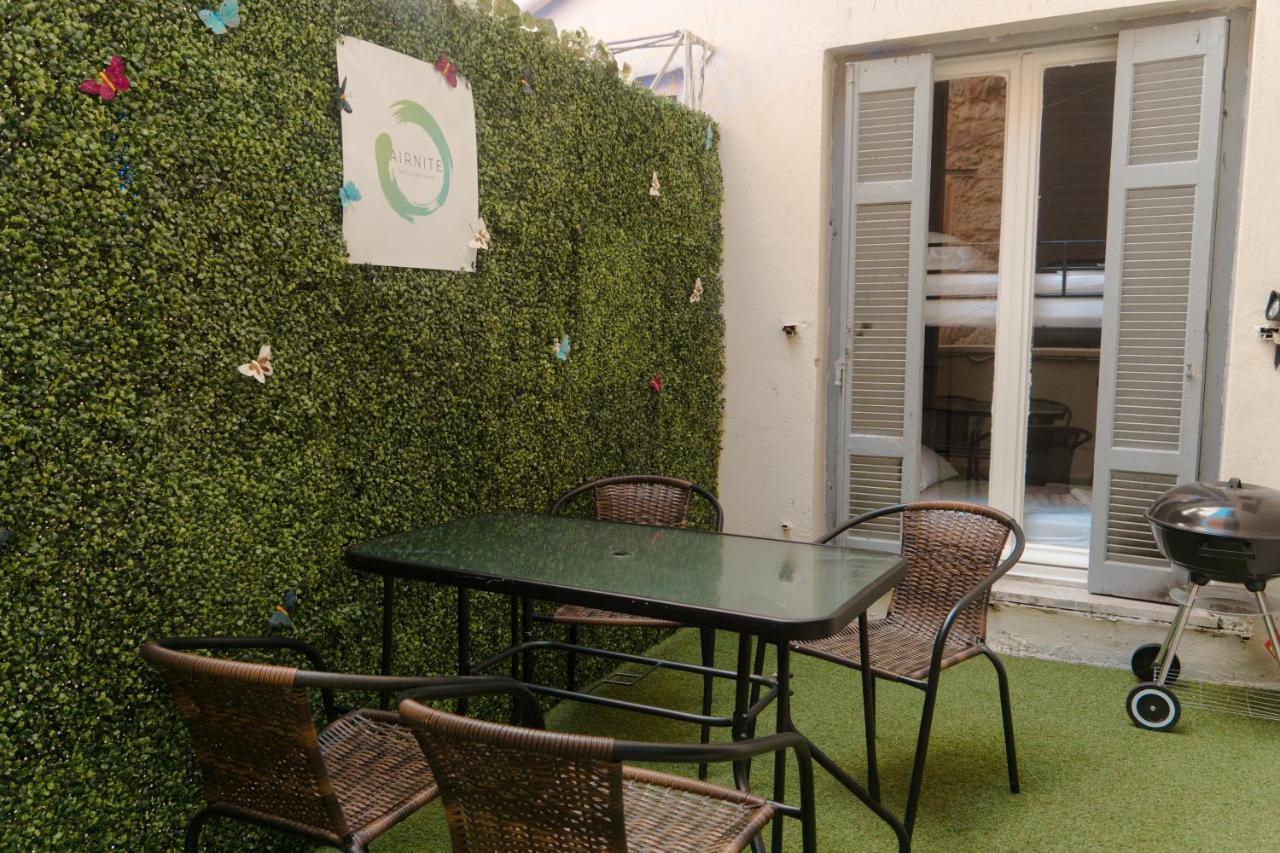 Apartment In Center Of Атина Екстериор снимка