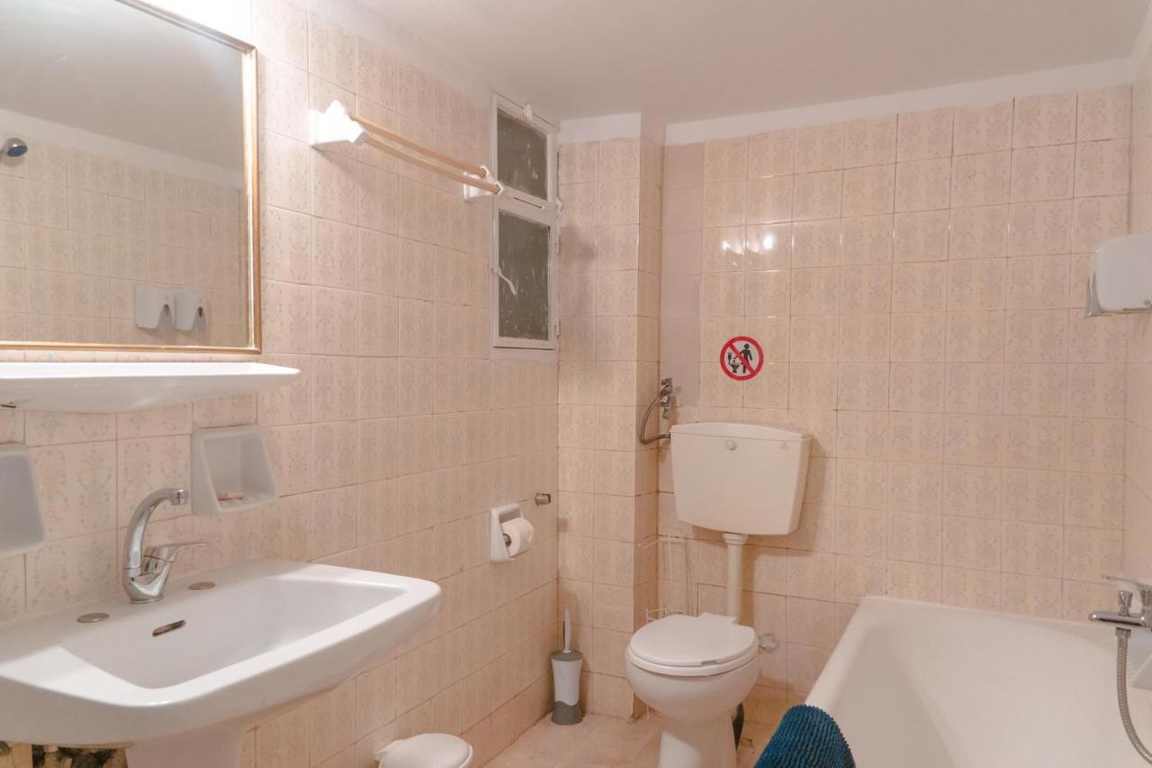 Apartment In Center Of Атина Екстериор снимка